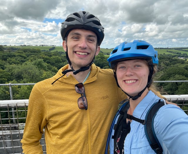 Student embarks on 125 miles cycling journey to graduation ceremony