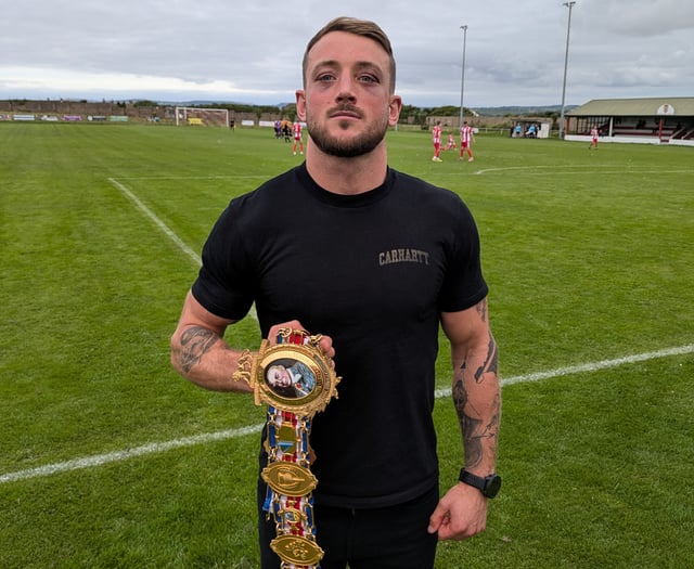 Boxing sensation to show off his new belt after major win