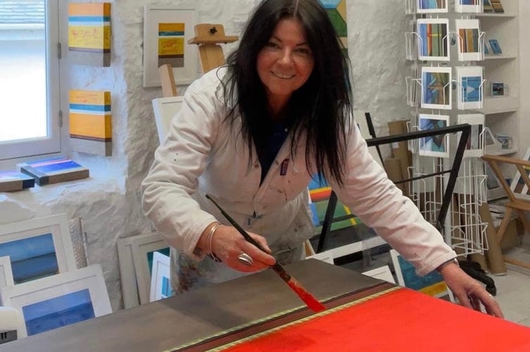 shelley-thornton-artist-at-work