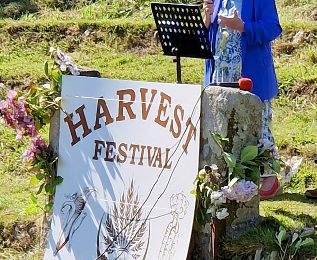Harvest festival at Gwennap Pit