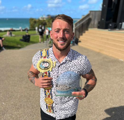 Citizenship award for champion boxer