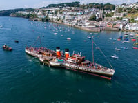 Thousands greet historic steamship Waverley
