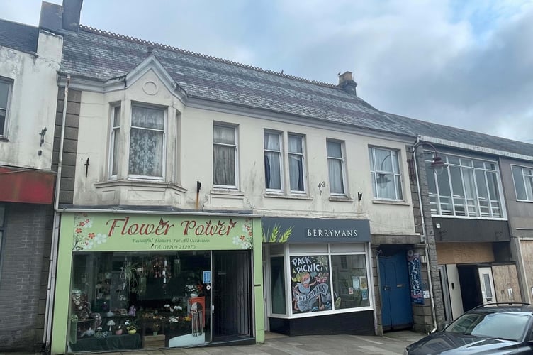 UNDER HAMMER - Fore Street, Redruth
