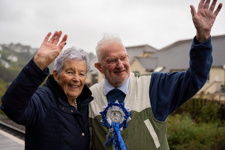 Margaret and George Stone celebrate their 65th wedding anniversary 3