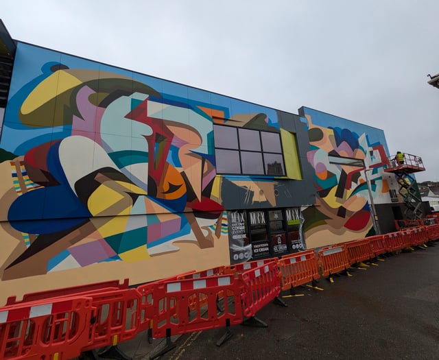 New colourful mural created in town centre