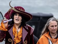 Noel Fielding spotted in Charlestown filming for new Dick Turpin show