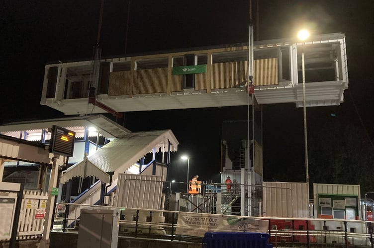 Lifting the new bridge at St Erth.