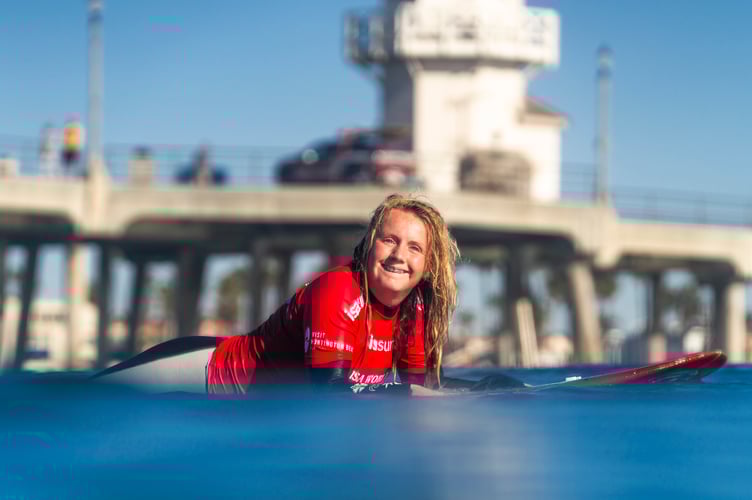 Para surfer from Penryn receives gold medal at world championships