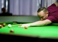 Spencer knocks in 92 break as leaders Bugle A win easily