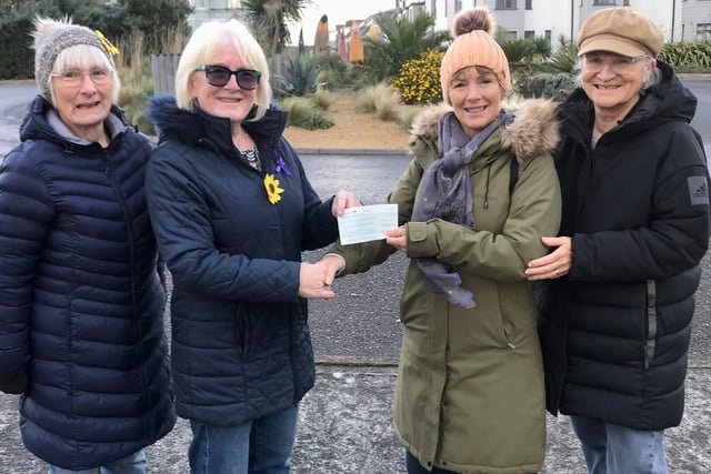 Residents show their appreciation for gardening group's efforts