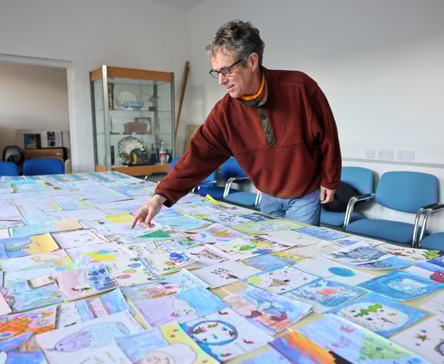 Winner of Christmas card competition to switch on Christmas lights 
