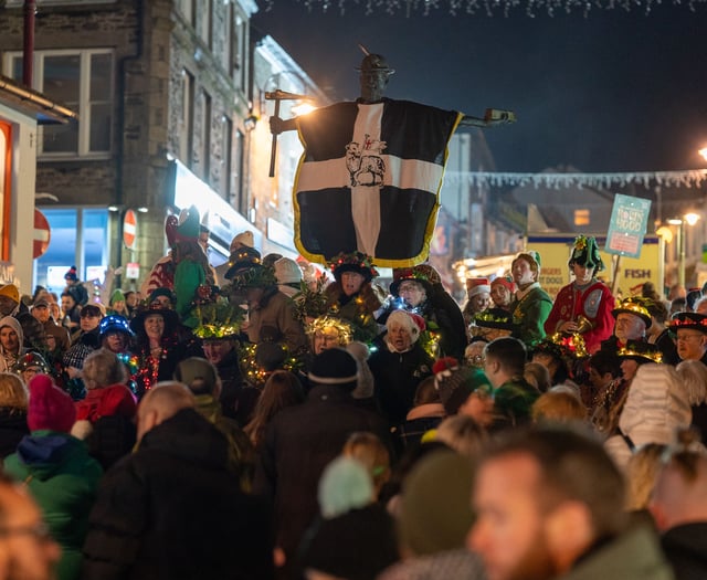 Redruth's festive celebrations begin with Christmas light switch-on