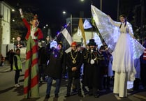 Hundreds sing Happy Birthday to statue at Humphry Davy Lantern Parade