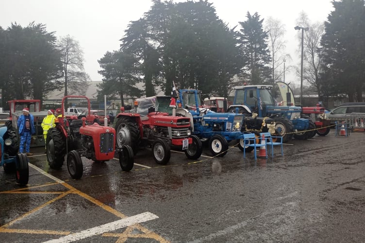 Tractors Par Market.