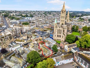 City nightclub up for auction