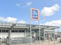 Aldi supermarket closes for a revamp