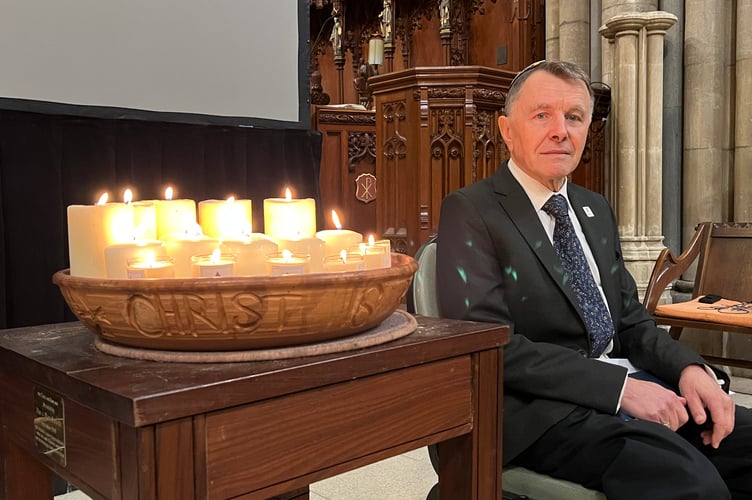 Jeremy Jacobson of Kehillat Kernow marks National Holocaust Memorial Day at Truro Cathedral 