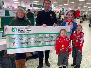 Young Rainbows brighten up shopping experience for Liskeard locals