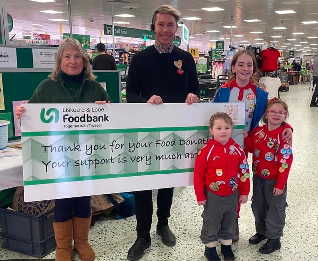 Young Rainbows brighten up shopping experience for Liskeard locals