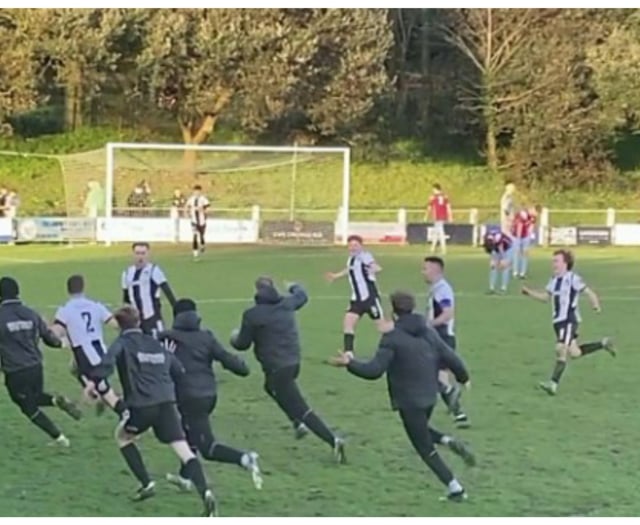 Penzance score three in stoppage time to reach semi-finals