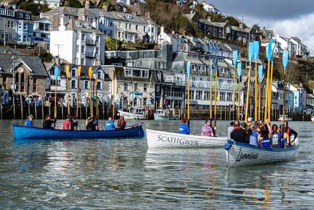 Oars of Thunder return to Looe to a heroes welcome