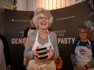 Sue crowned World's Fastest Crimper