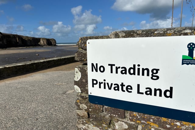 Council U-turn on beach tattoos and hair wraps ban