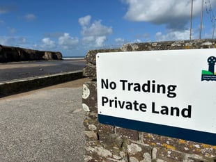 Council U-turn on beach tattoos and hair wraps ban