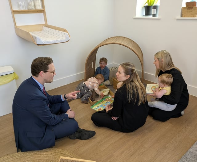 Ministers visit nursery on fact-finding mission 