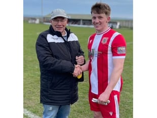 Peppermints move five points clear after Liskeard held