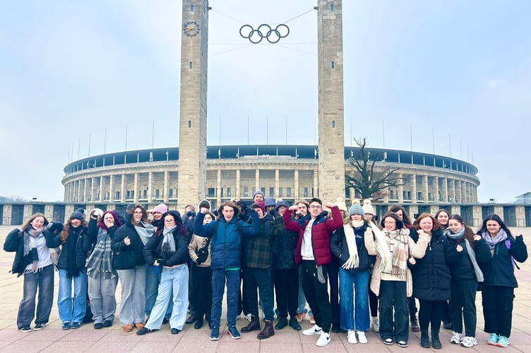 Pool students in Berlin.