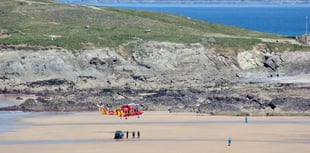 Off-duty lifeguard saves the life of surfer 