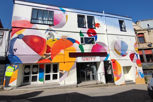 Mural featuring giant bouncing beach balls lands in town