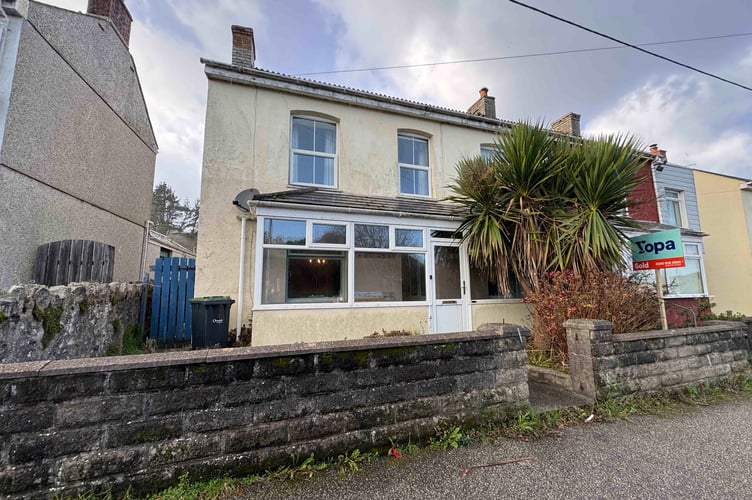 UNDER HAMMER - Higher Bugle, near St Austell.