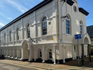 Mayor welcomes three new faces onto town council