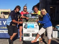 Town council defends hated pleasure boat touts rule
