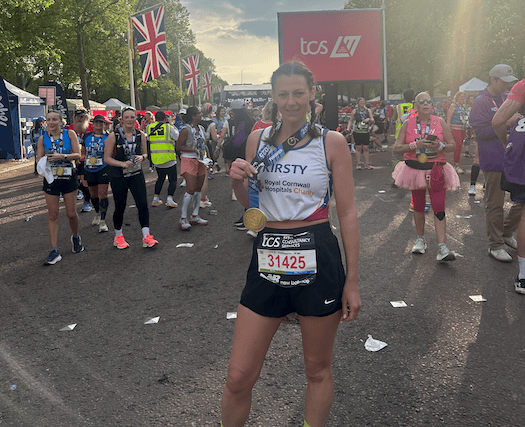 Nurse completes London Marathon to help her patients