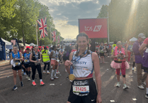 Nurse completes London Marathon to help her patients