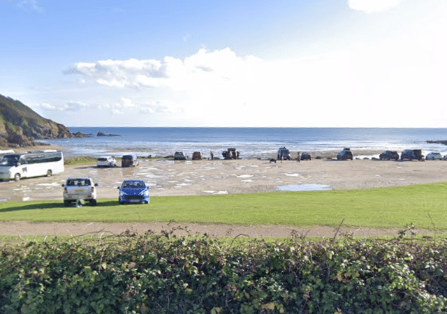 Cornish beach "wins" Brown Flag Award for second year running