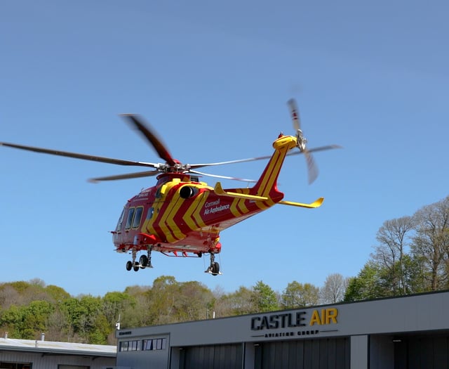 Cornwall Air Ambulance sign new operations contract with Castle Air