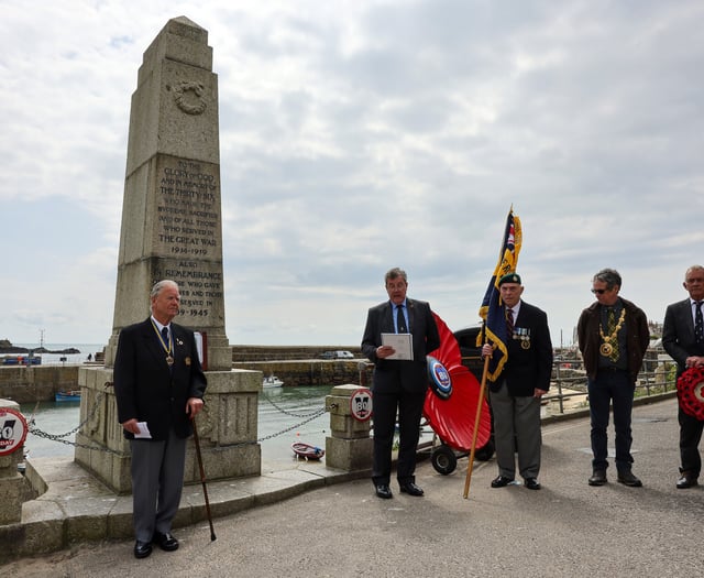 Mayor of Penzance attends local VE Day events