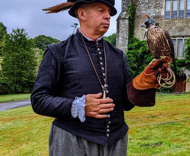 People invited to step back in time at Elizabethan manor house