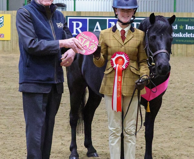 Teen and pony qualify for equine event