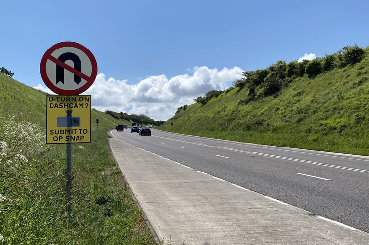 A30 Hayle U-turn signage.