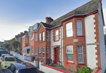Plans to convert guest house into family home approved