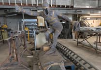 Landmark £100,000 surf statue unveiled