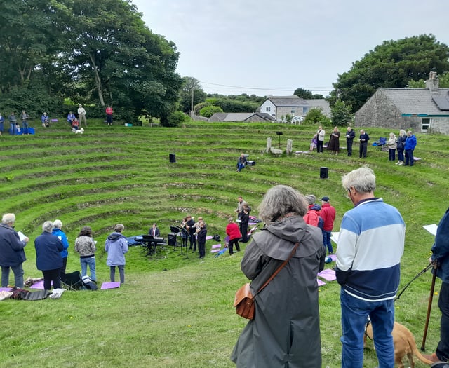 Special service takes place at Gwennap Pit