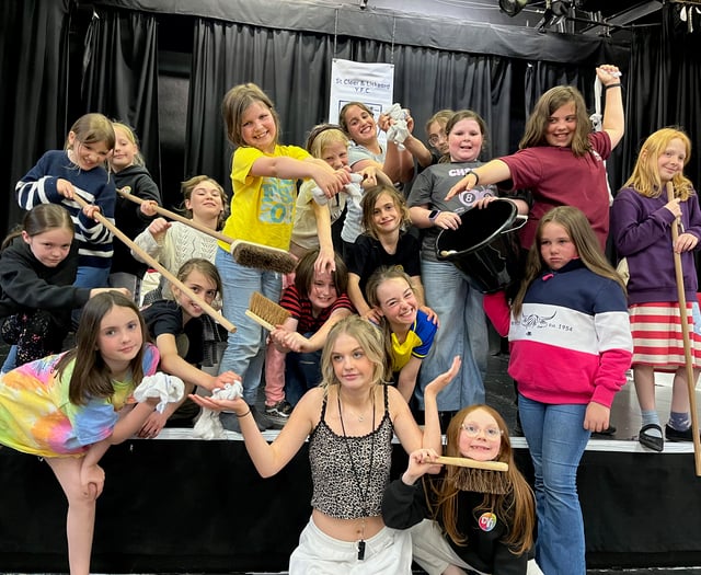 Caradon Youth Theatre brings ‘Annie’ to Liskeard stage