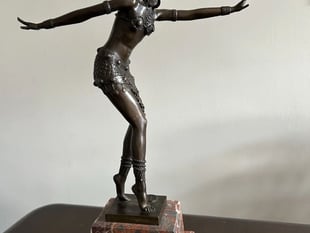 Amazing selection of dealers for Antique Fair