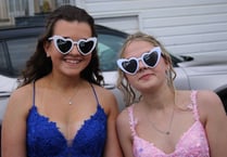 Students pick traction engine as prom transport